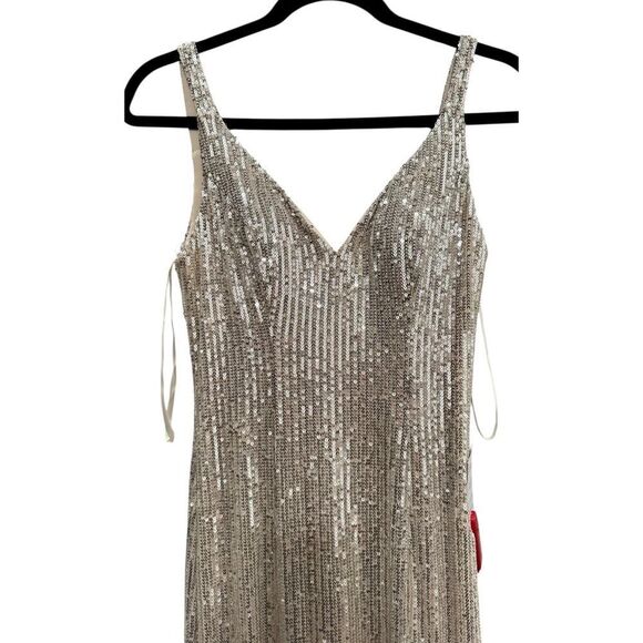 Ieena for Mac Duggal Silver Fully Sequined Scoop Back Gown - Size 0 - NWT - Picture 6 of 6